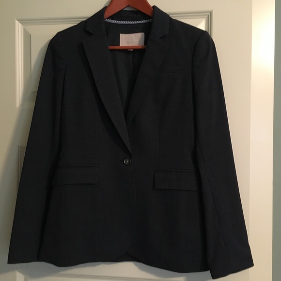 Banana Republic Navy Suit Size 2 - Picture 1 of 4